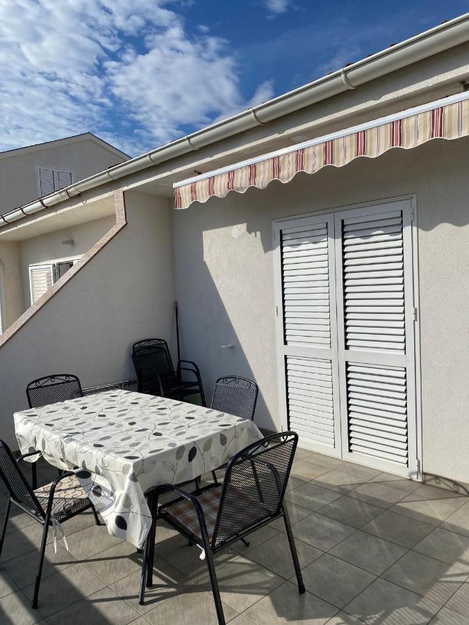 Apartmani Pozega Pag Town Buitenkant foto